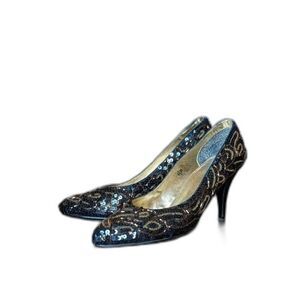 Vintage Black & Gold Beaded Sequins Pointed Heels Size 6.5B Regency Formal Royal